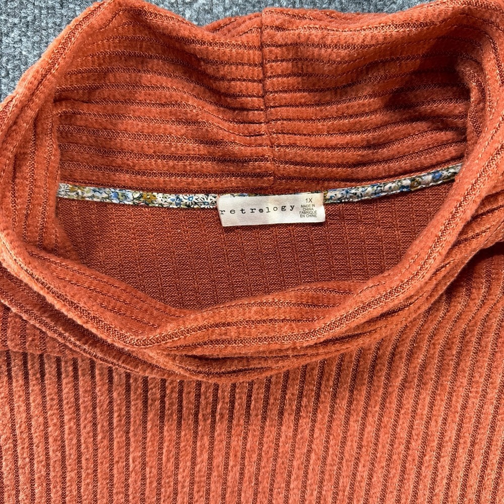 Retrology Womens 1X Rust Orange Ribbed Cowl Neck Asymmetrical Button Top Cottage - Picture 2 of 6